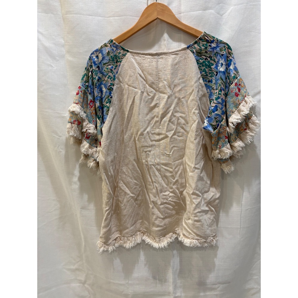 Umgee Floral Patchwork Fringe Linen Blend Top Tan Blue Small - Picture 5 of 5